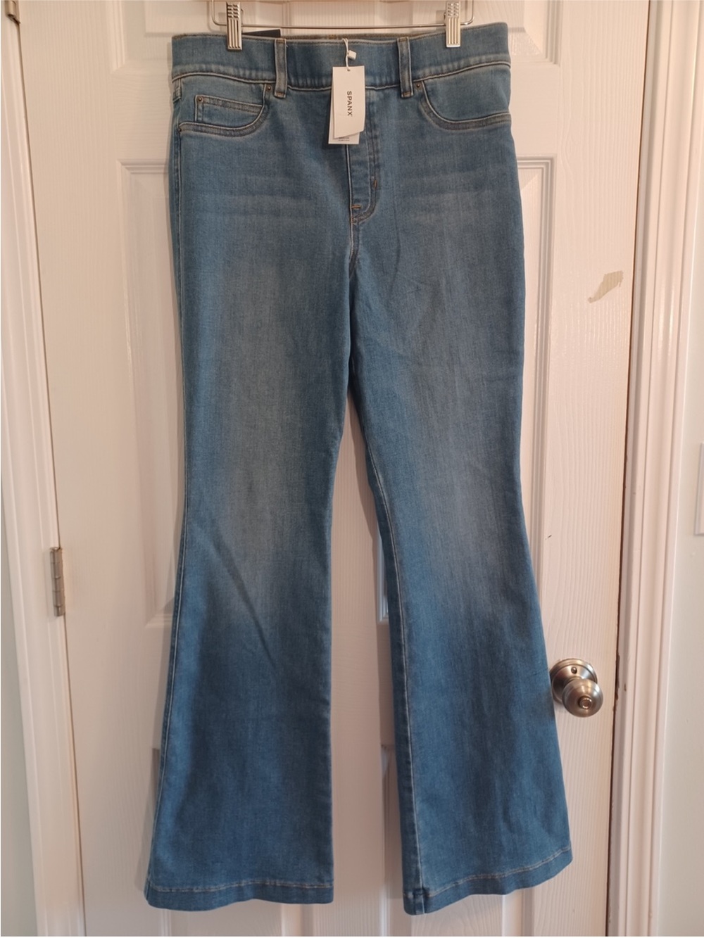 NWT SPANX Women Flare Jeans Stonewashed Blue Pull On Stretch 20960R M - Picture 4 of 9